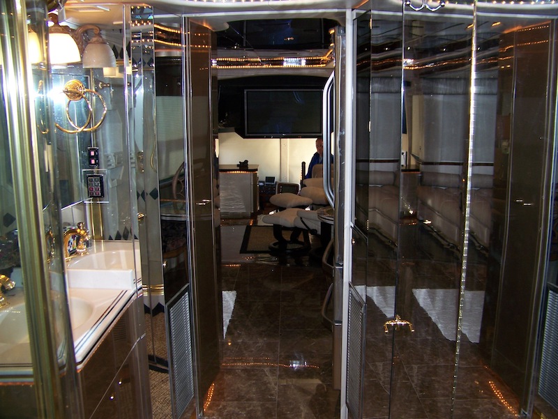 2003 Prevost Vantare H3-45 For Sale