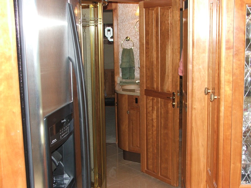 2005 Prevost Royale XLII For Sale